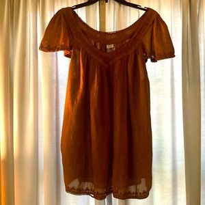 Fall Tunic,  Rich rust color, light weight 100% cotton! Tulips sleeved, V-neck